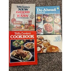 Betty Crocker Cookbook Lot New Good and Easy Do Ahead Bisquick Vintage Recipes